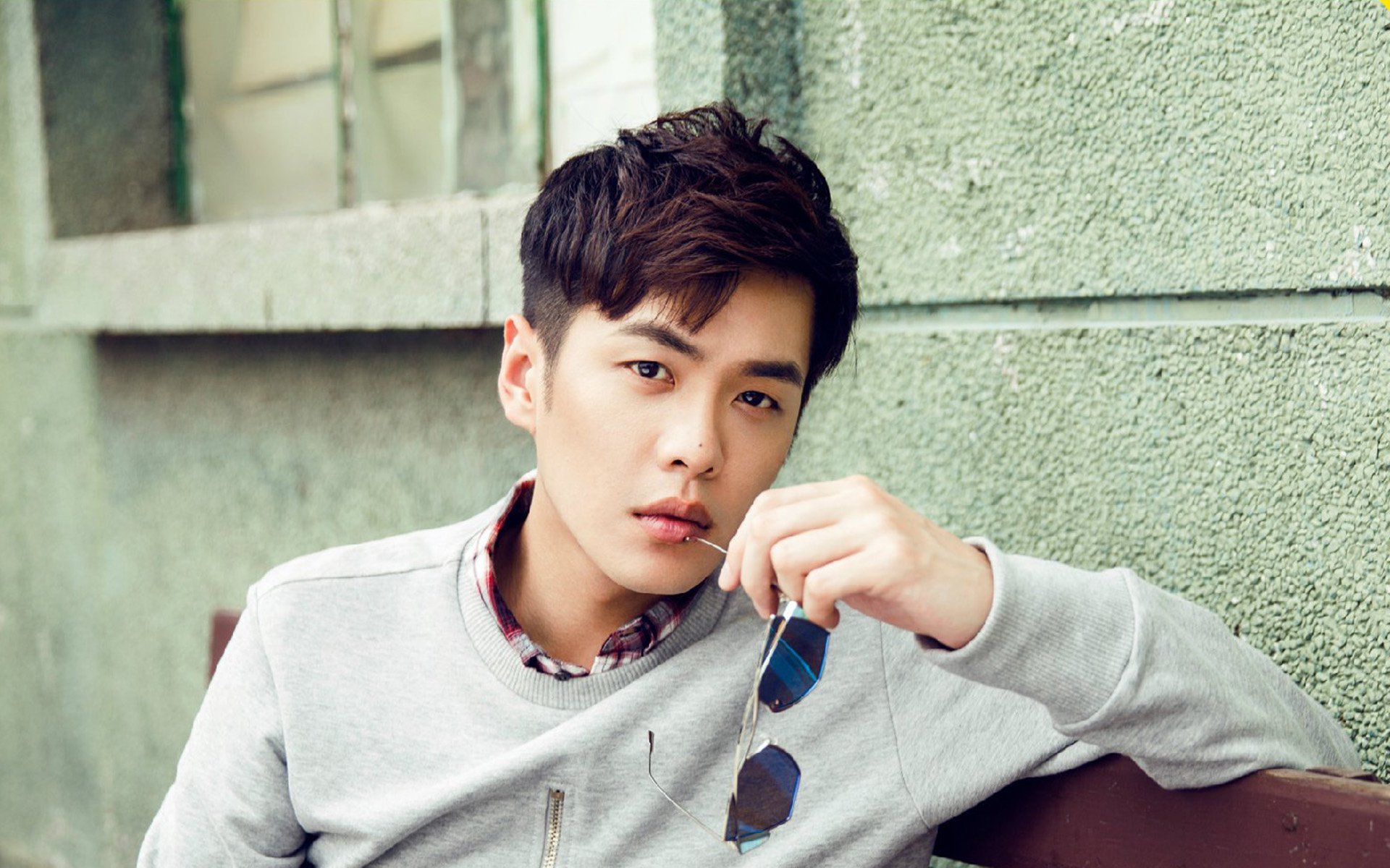 开发瑜伽智能穿戴设备，提升练习体验，智能瑜伽机器人