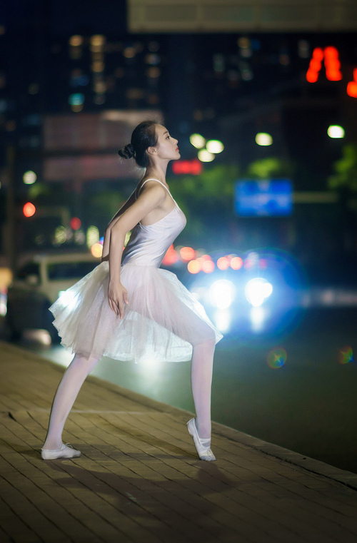 罗瑟汉姆防线坚固，米勒人力拼保级，罗瑟汉姆vs米德尔斯堡