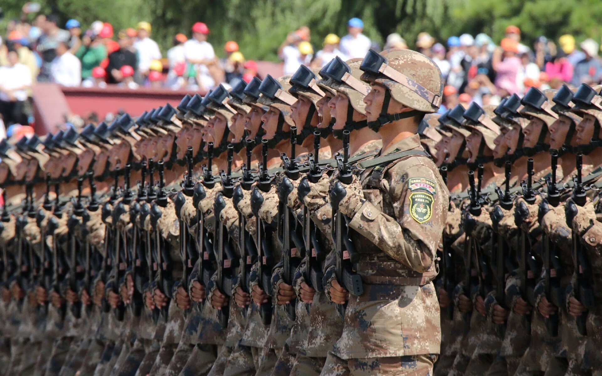 水晶宫主打边路速度形成压制，水晶宫队