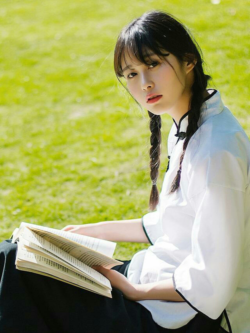 格鲁吉亚女篮在欧洲锦标赛中表现优异，走向国际舞台，格鲁吉欧女王vs